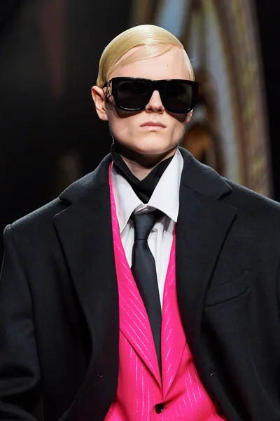 Look 210